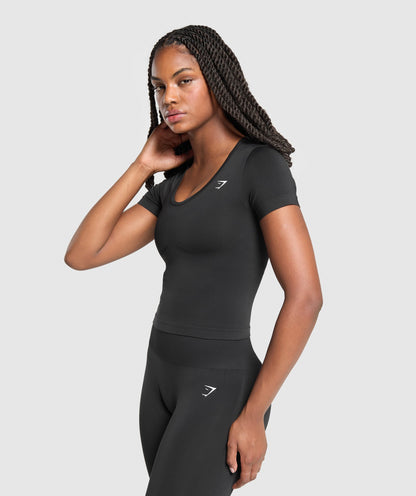Gymshark Everyday Seamless Tight Fit Crew Neck Tee - Black