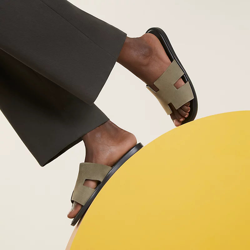 Hermès Oran Sandals – Khaki Suede