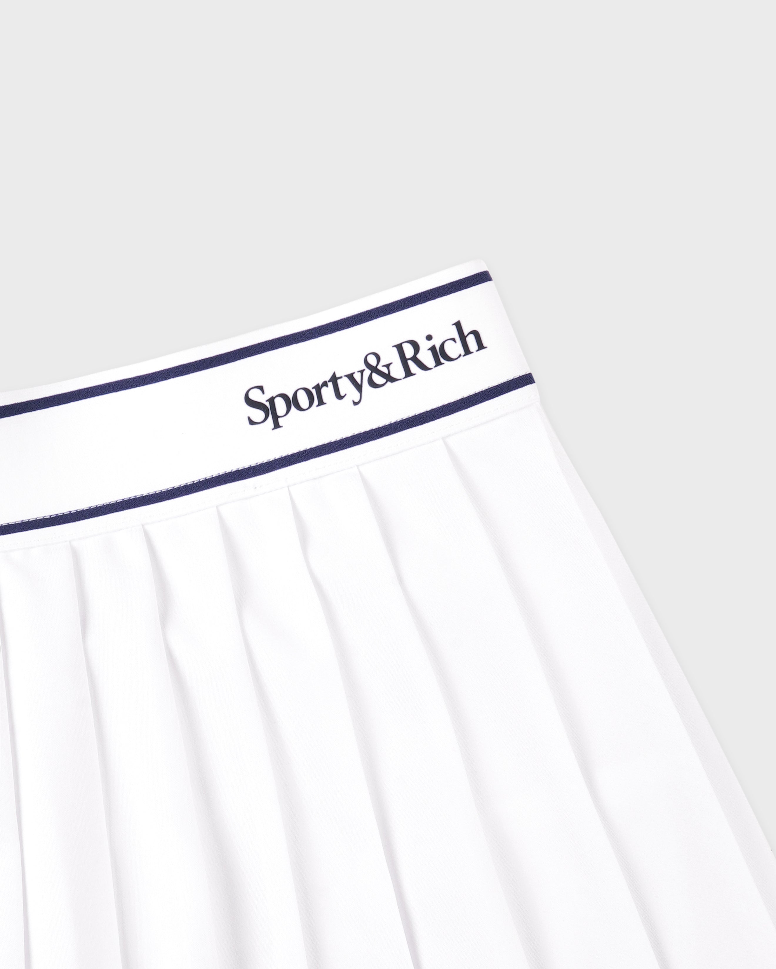 Serif Logo Pleated Skirt - White/Navy
