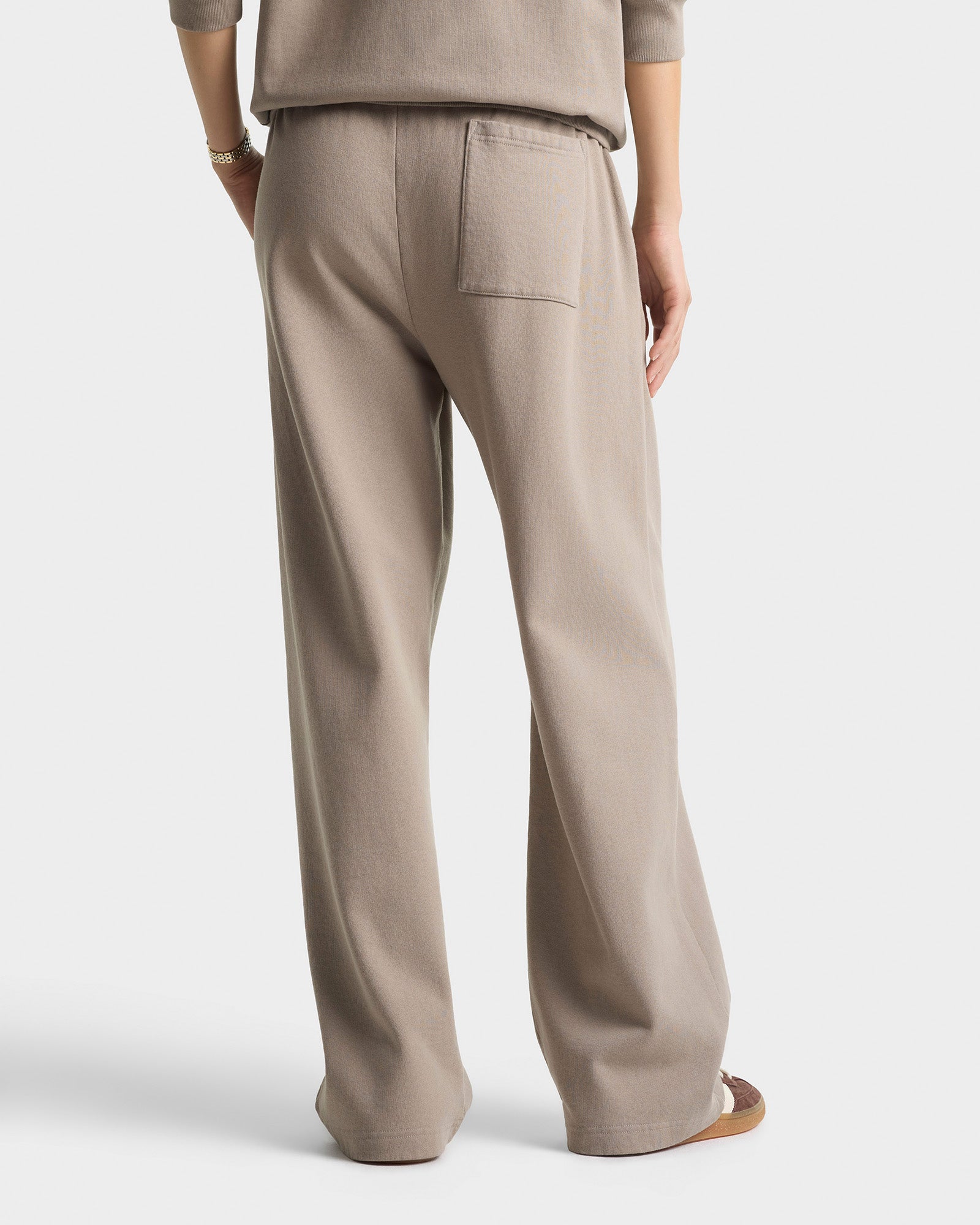 Signature Logo Embroidered Wide Sweatpant - Hazelnut/White