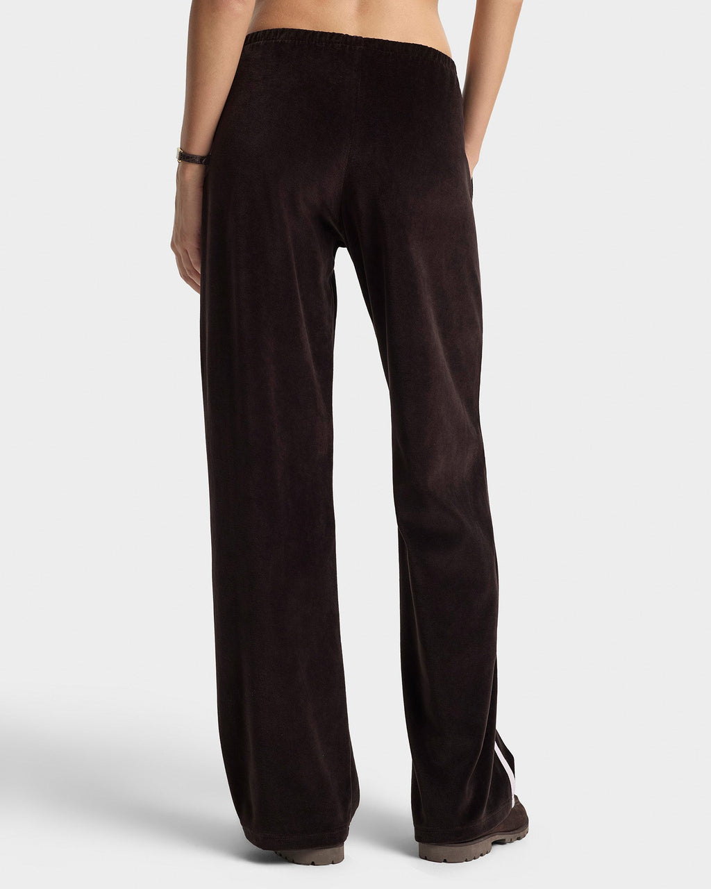 NY Crest Velour Sweatpant - Chocolate/Ecru