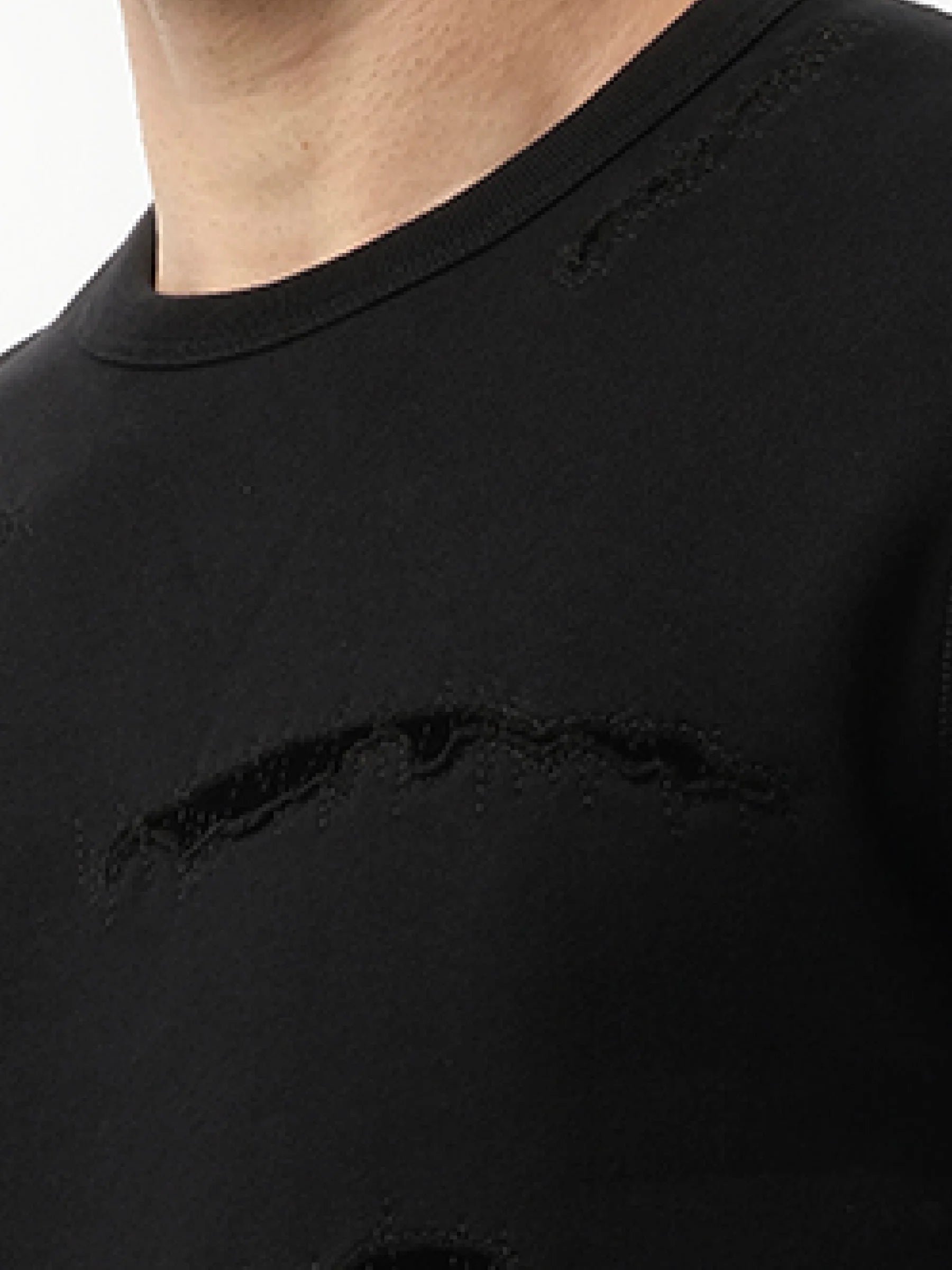 Shredded Sweatshirt in Black