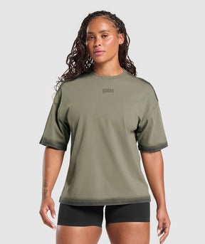 Gymshark Gains Washed Heavyweight Cotton T-Shirt - Base Green/Strength Green