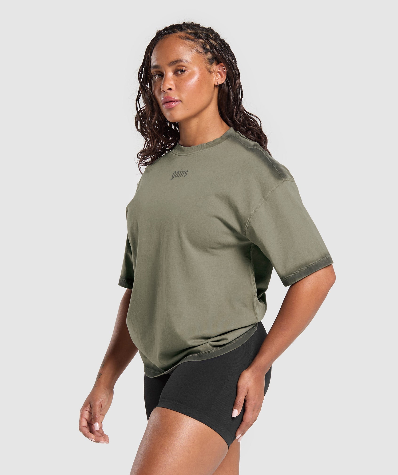 Gymshark Gains Washed Heavyweight Cotton T-Shirt - Base Green/Strength Green