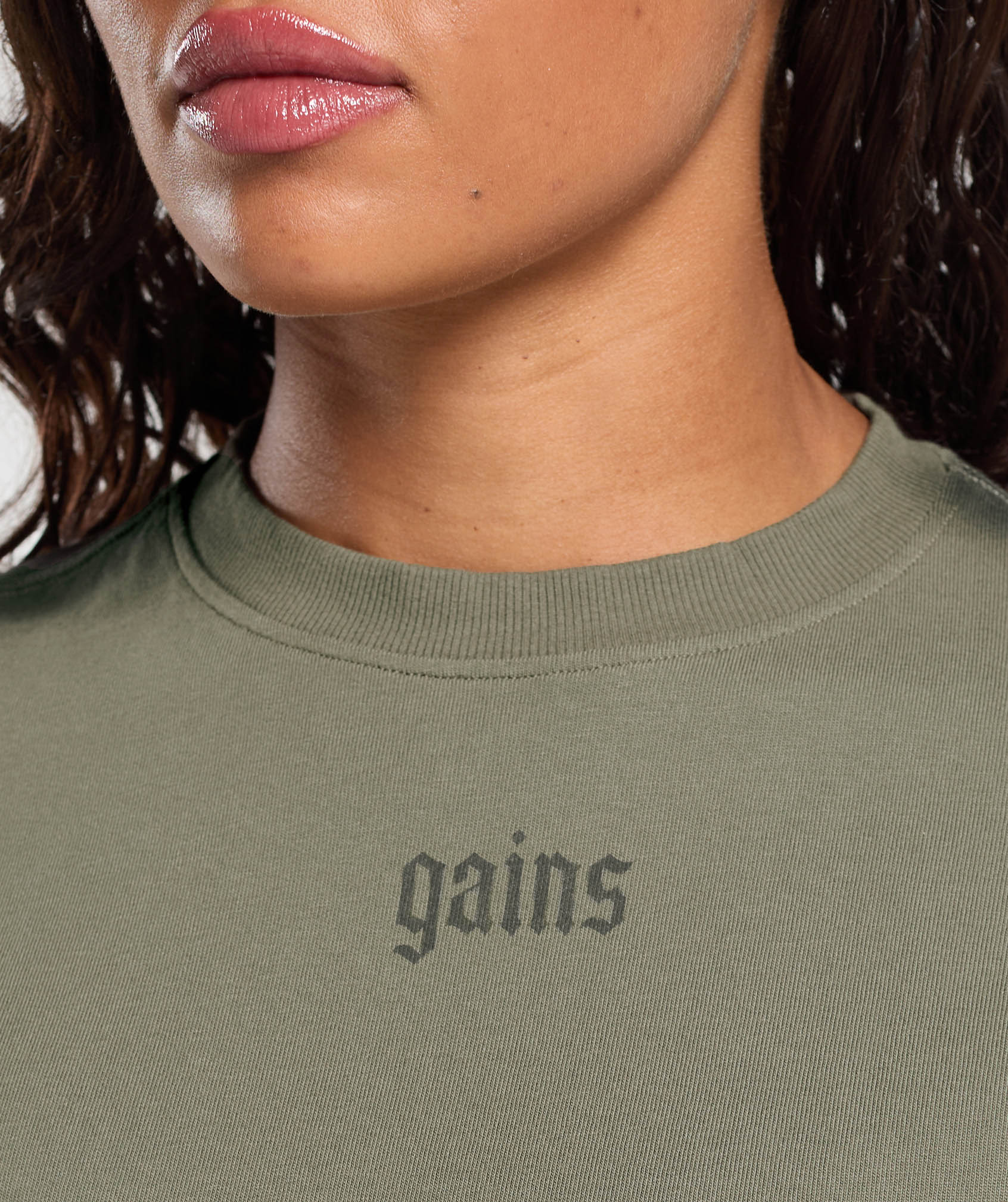Gymshark Gains Washed Heavyweight Cotton T-Shirt - Base Green/Strength Green