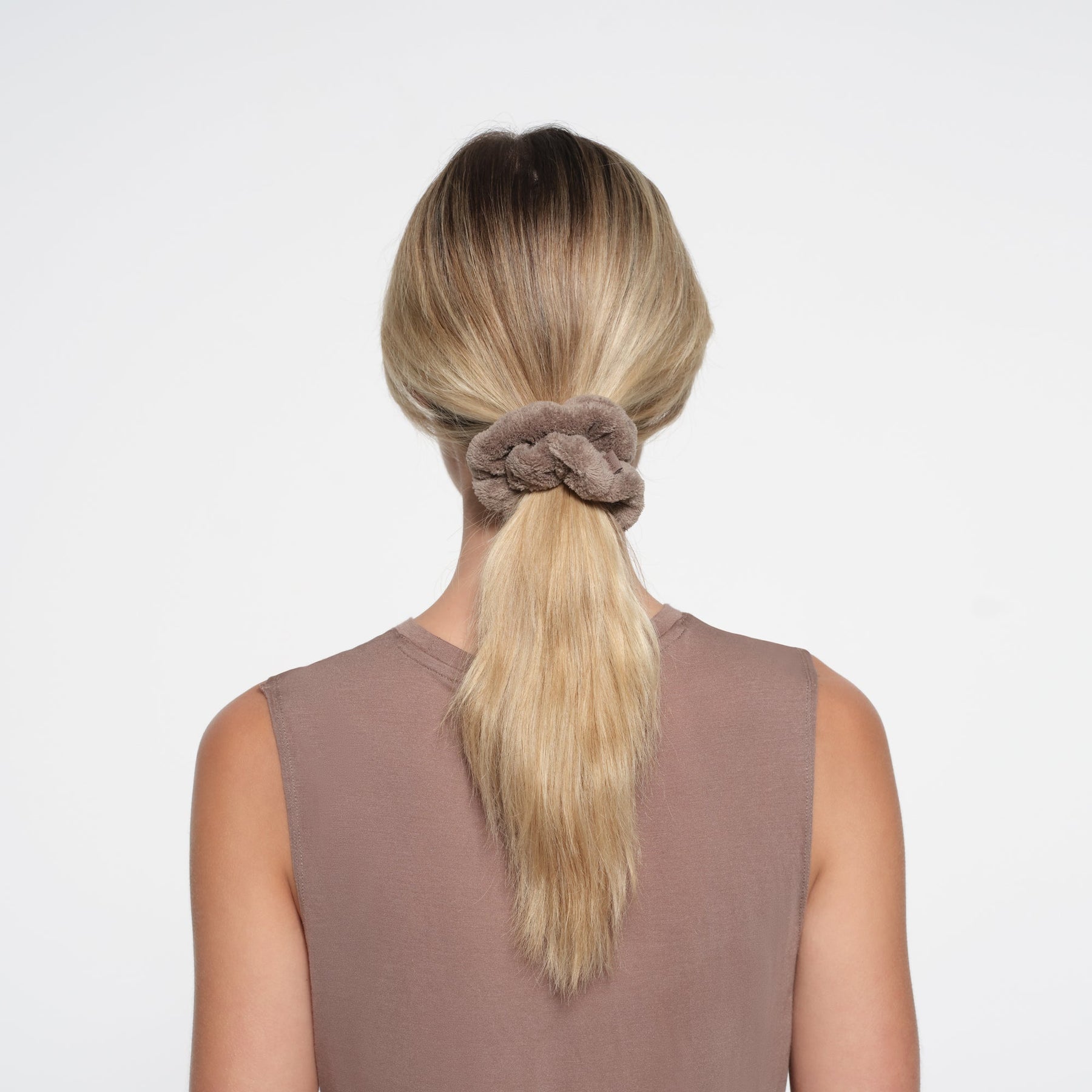 GETTING READY ACCESSORIES MICRO FIBER SCRUNCHIE 2-PACK | TRUFFLE