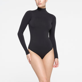 ESSENTIAL MOCK NECK LONG SLEEVE BODYSUIT | ONYX