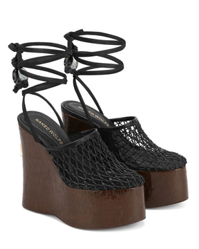Iris Black