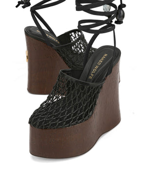 Iris Black