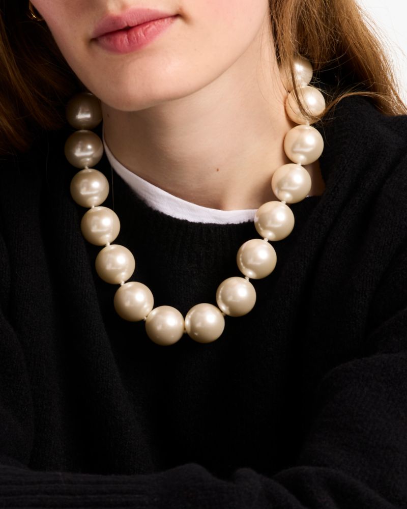Pearls Please Collar