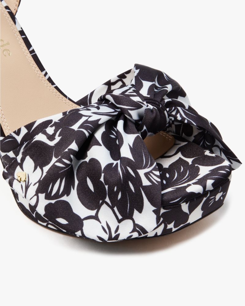 Lucie Tropical Foliage Platforms
