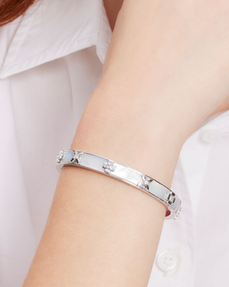 Heritage Bloom Hinged Bangle