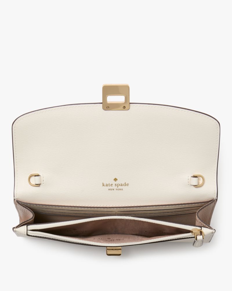 Phoebe Turnlock Wallet-on-chain
