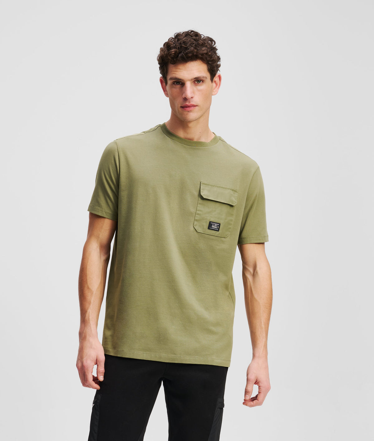 CHEST POCKET T-SHIRT