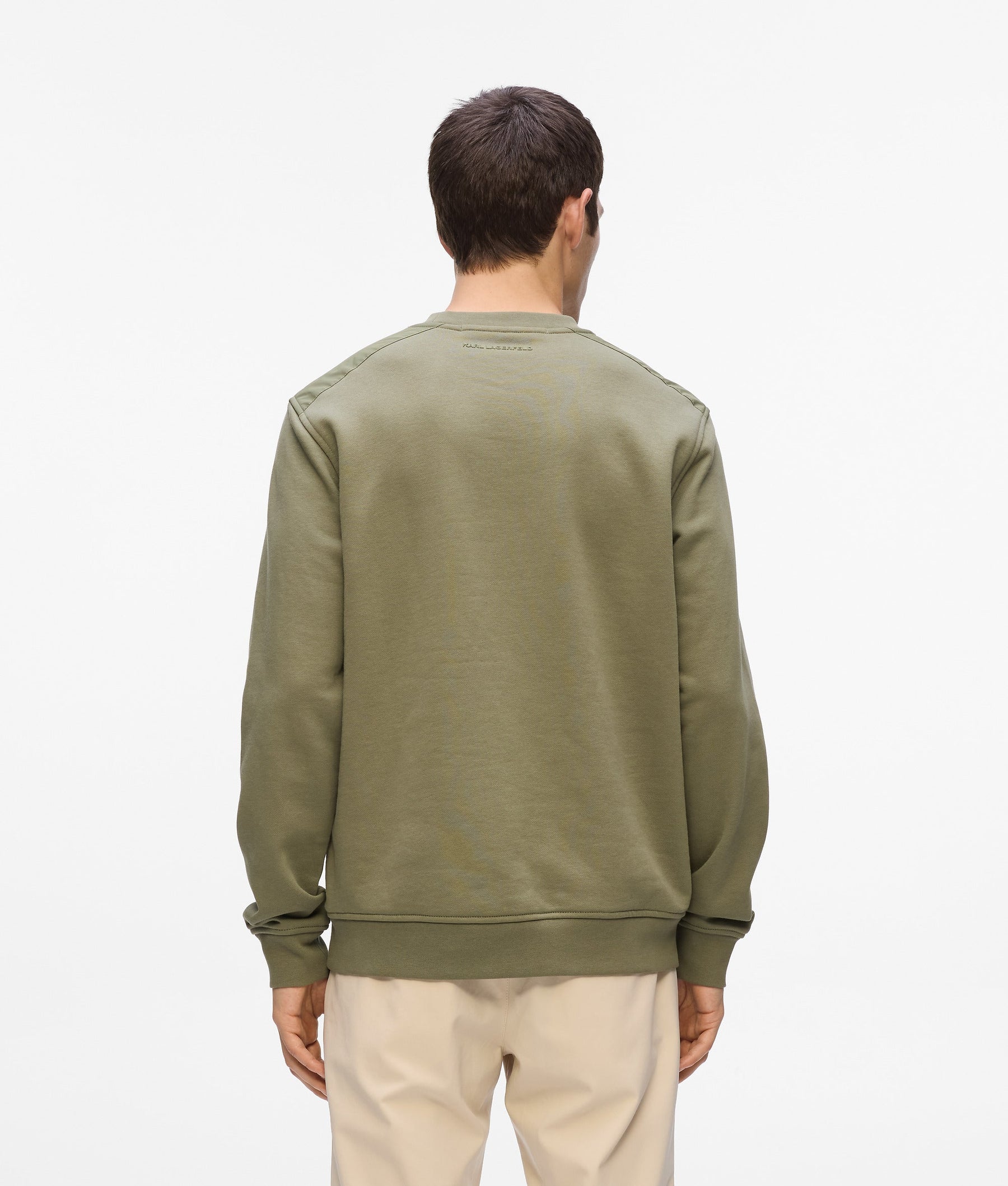 CHEST POCKET SWEATSHIRT