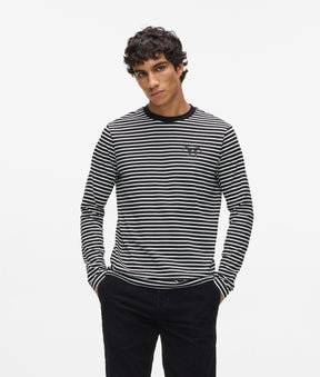 Long-sleeved T-shirt