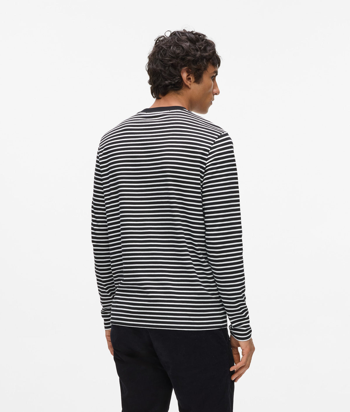 Long-sleeved T-shirt