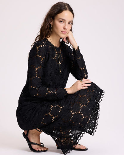 Daisy Lace Maxi Dress