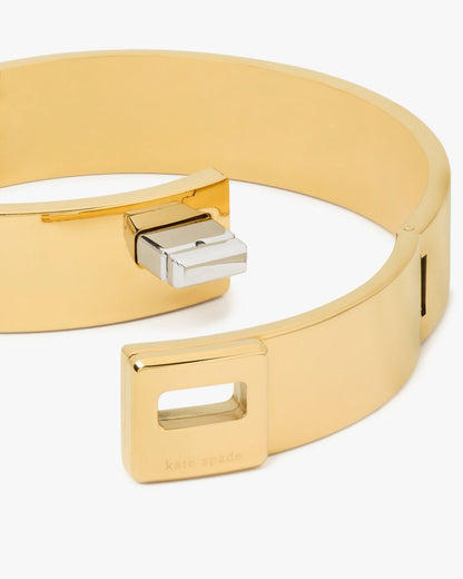 Phoebe Turnlock Bangle