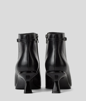 PANACHE SIGNIA ANKLE BOOTS