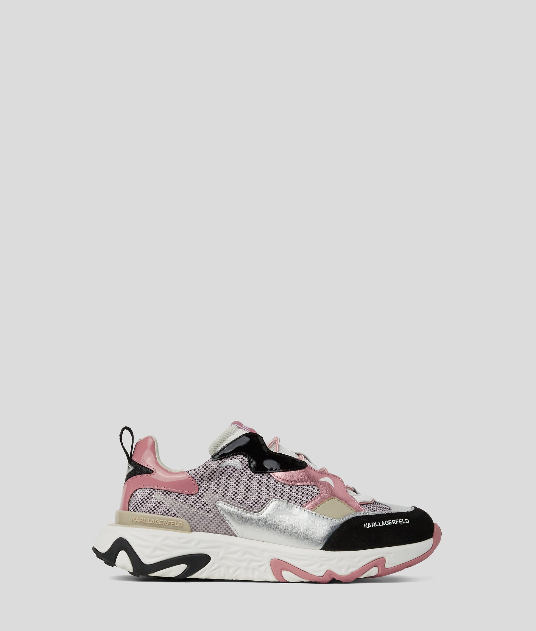 BLAZE STRIKE TRAINERS