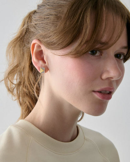 Deco Studs