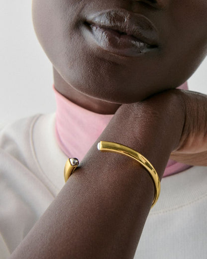 Sculpted Spade Cuff
