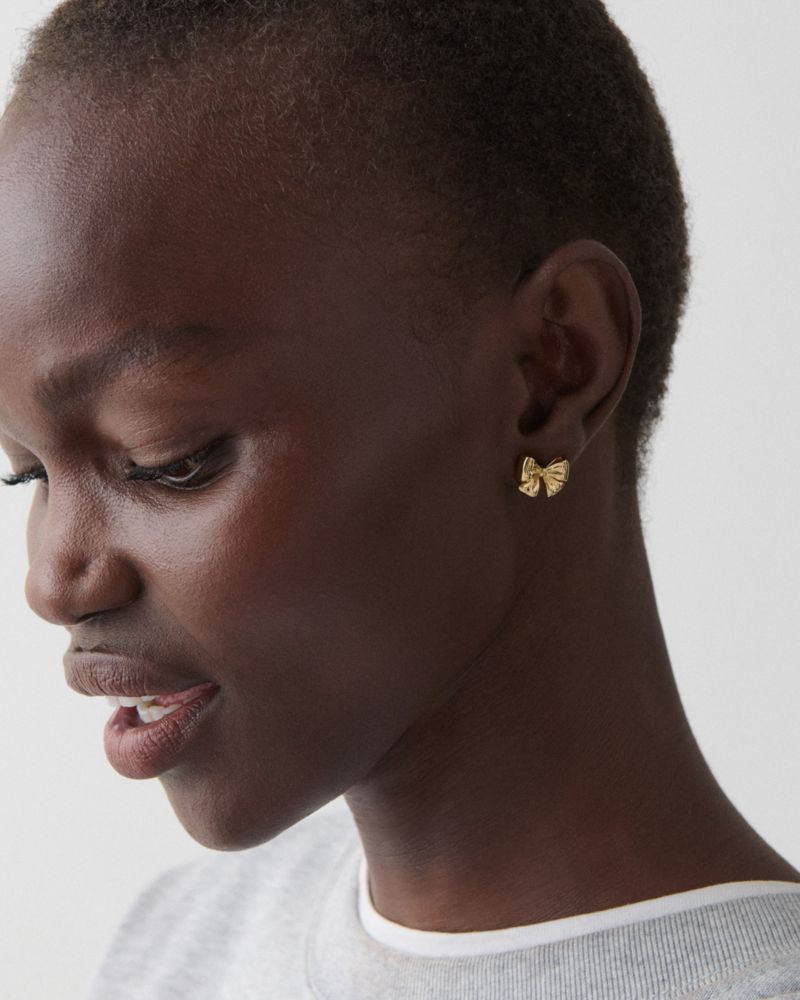 Bling And Bows Stud Post