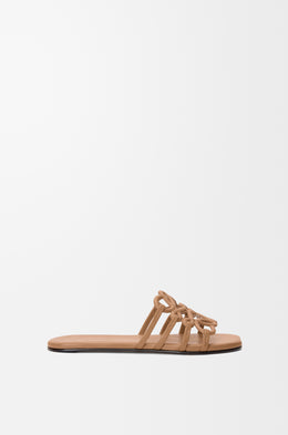 Petal Anagram slide in calfskin