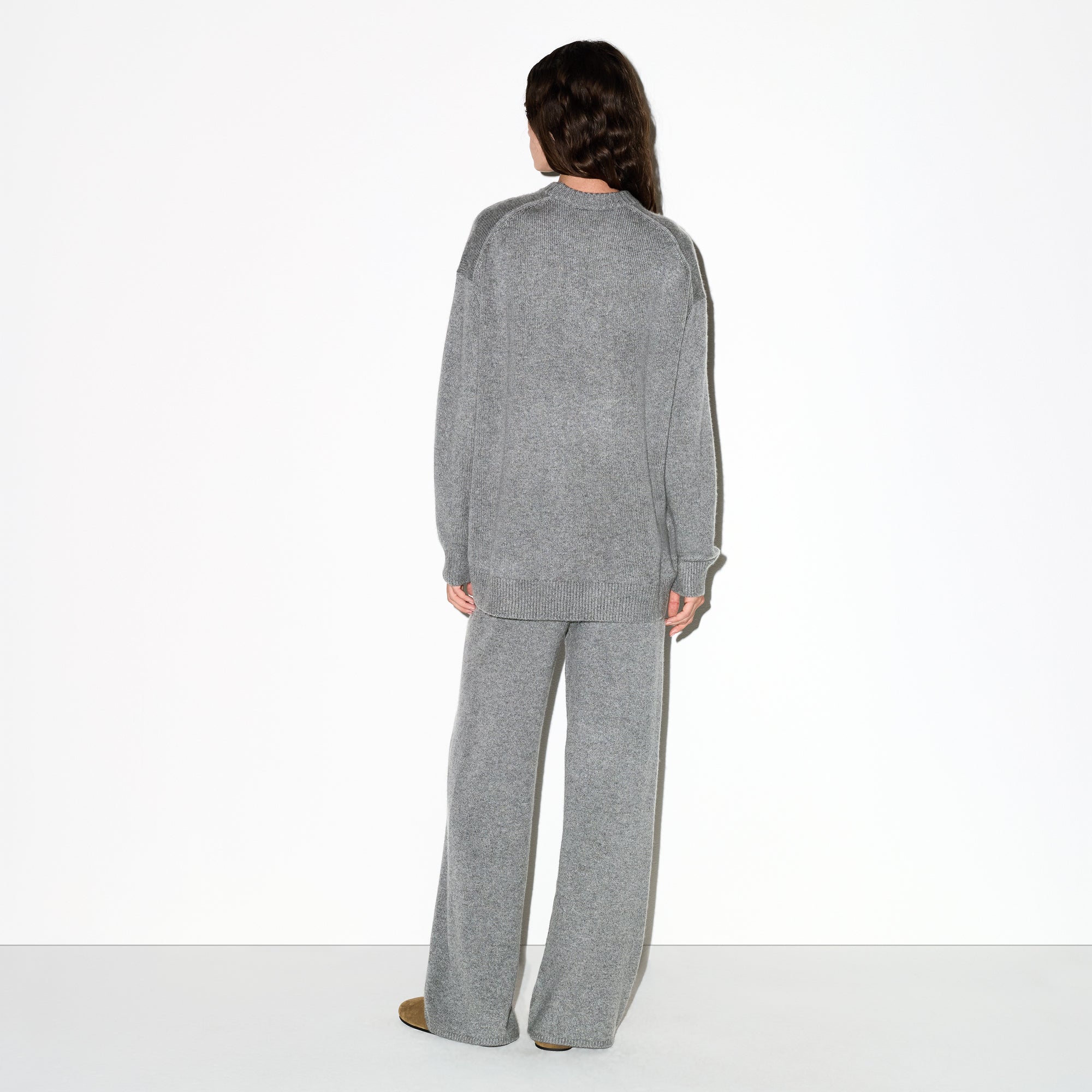CASHMERE OVERSIZED SWEATER | DARK HEATHER GREY
