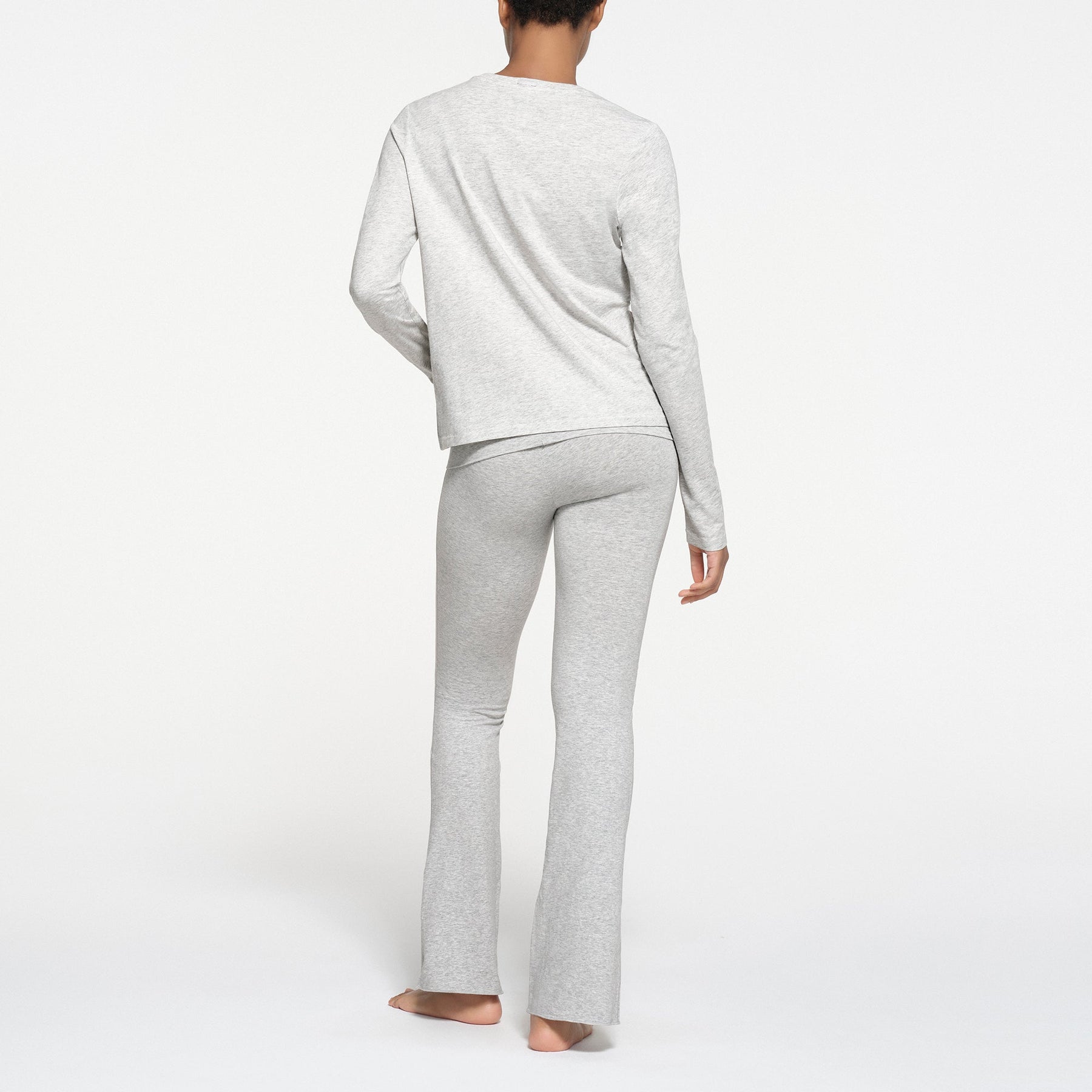 RELAXED TEES LONG SLEEVE T-SHIRT | LIGHT HEATHER GREY