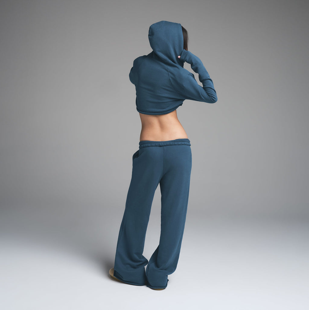 FRENCH TERRY SHOULDER PAD CROPPED HOODIE | INDIGO