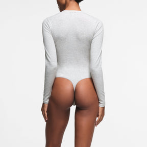 COTTON RIB LONG SLEEVE HENLEY BODYSUIT | LIGHT HEATHER GREY