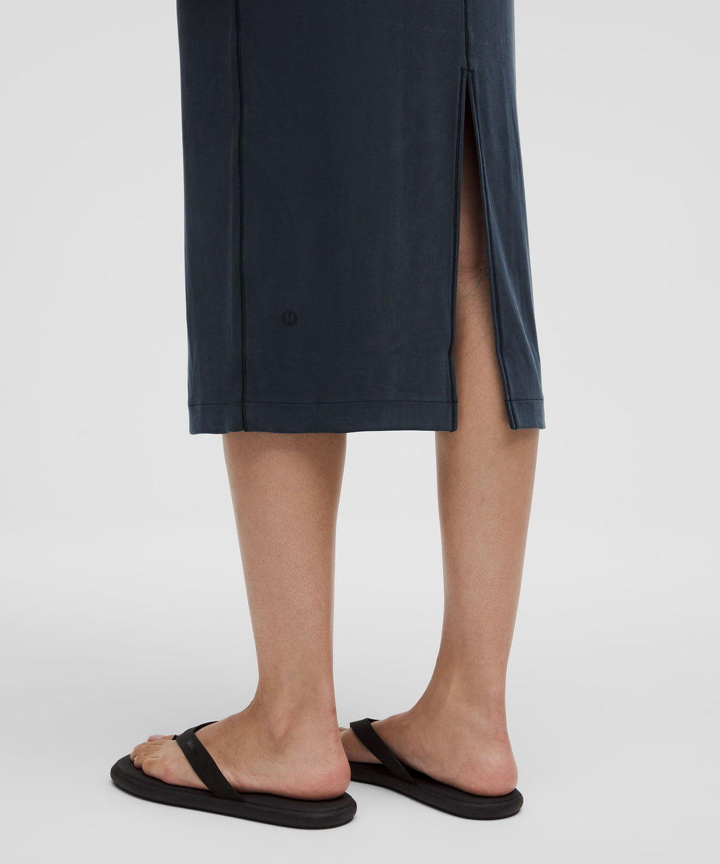 Drapey Softstreme Scoop-Neck Midi Dress