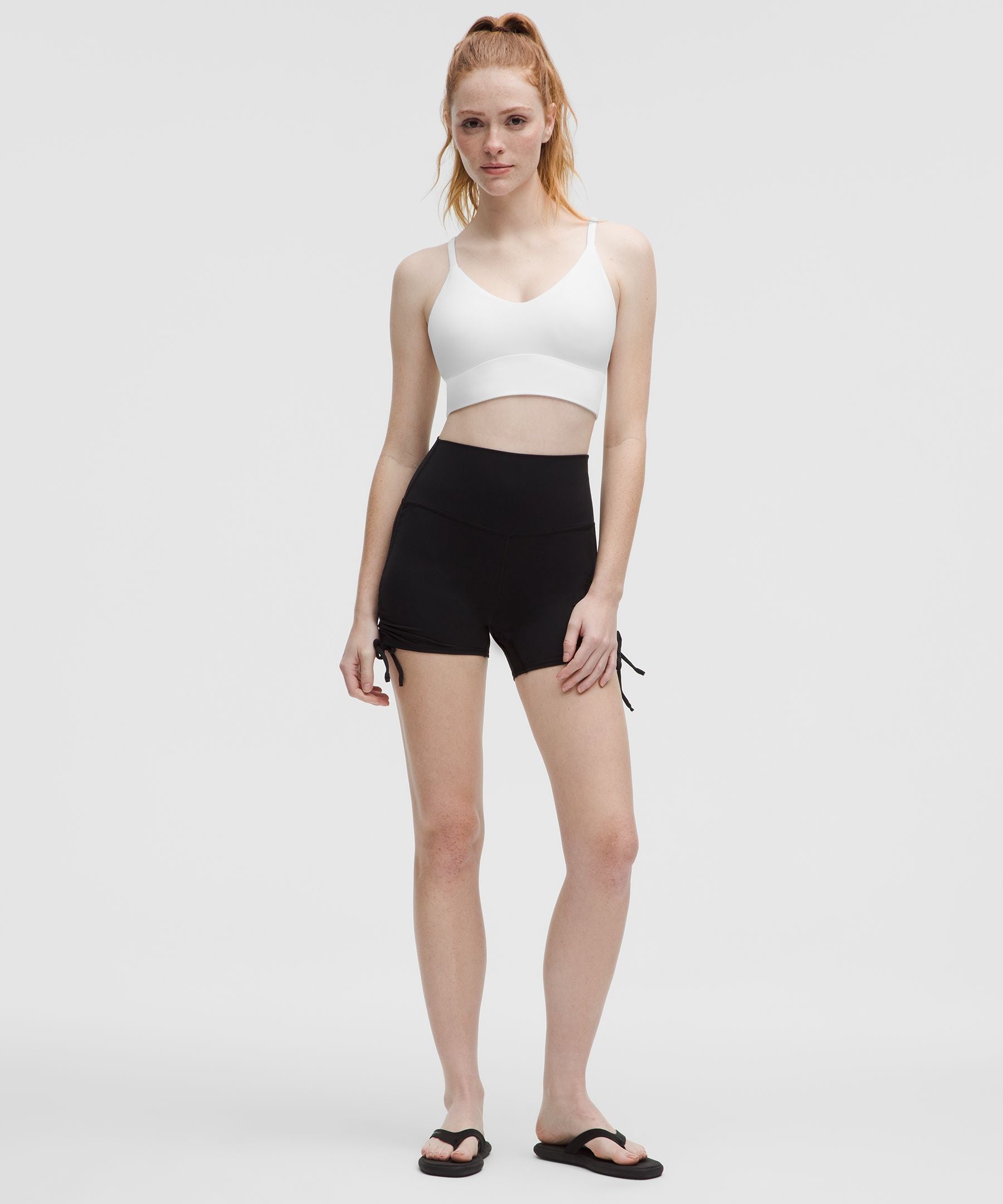 lululemon Focuser Scoop-Neck Bra Nulu *Light Support, C/D Cup