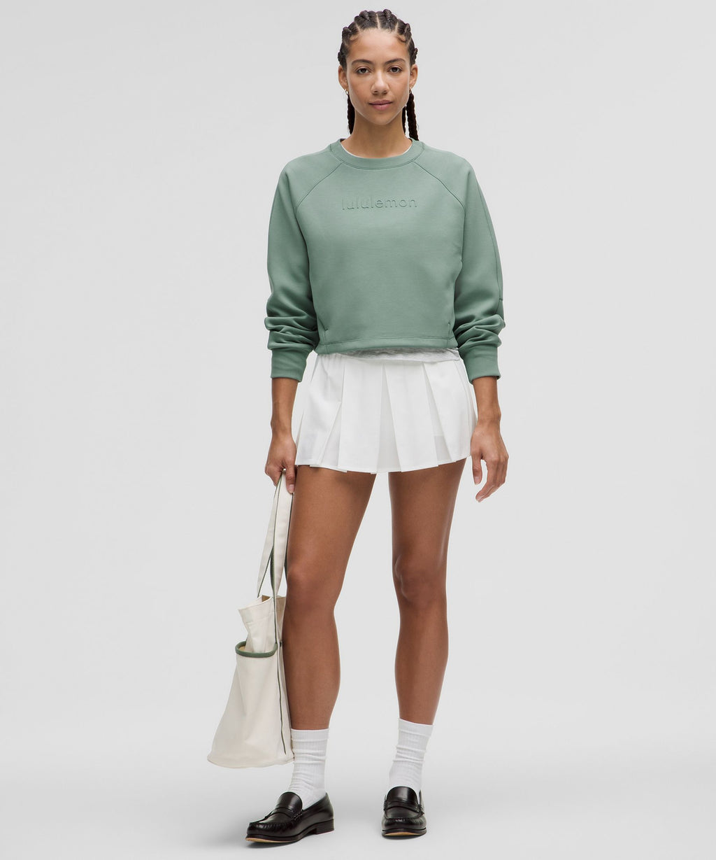Smooth Spacer Cropped Pullover *Graphic