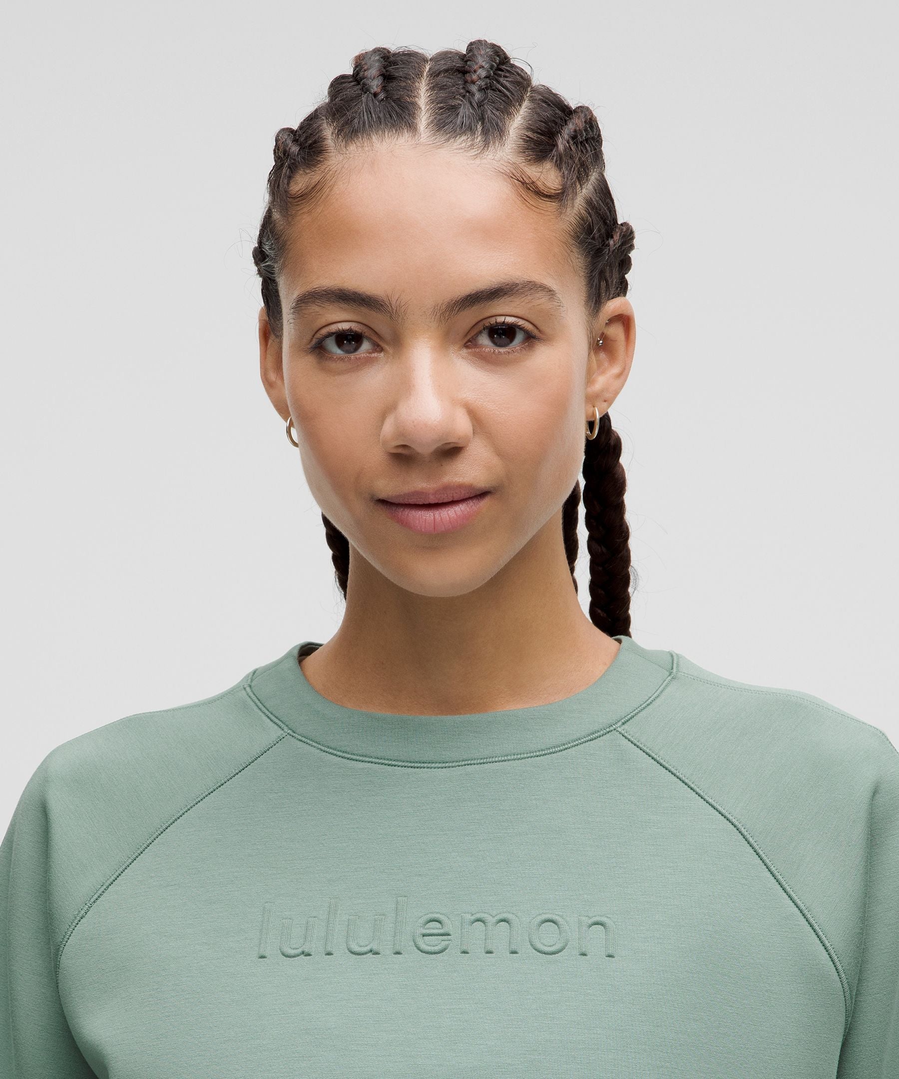 Smooth Spacer Cropped Pullover *Graphic