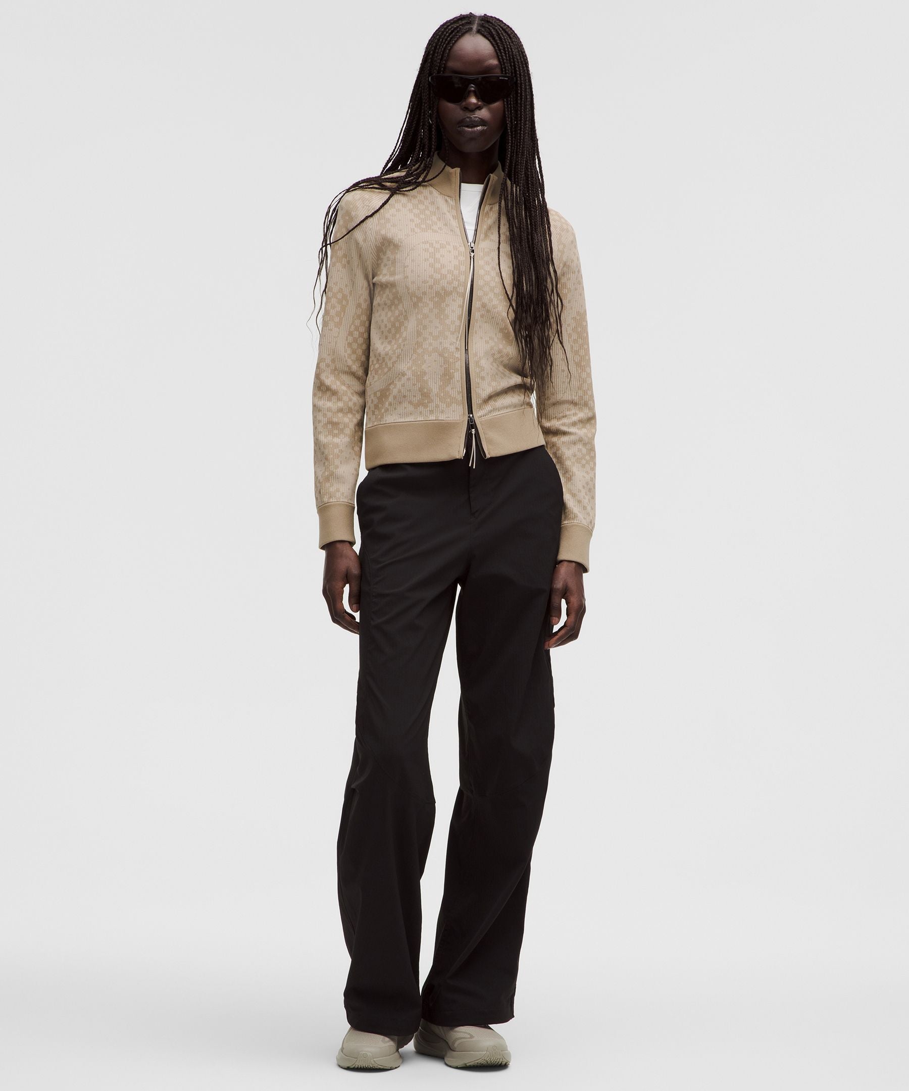 Two-Tone Fitted Full-Zip Sweater *SLNSH Collection