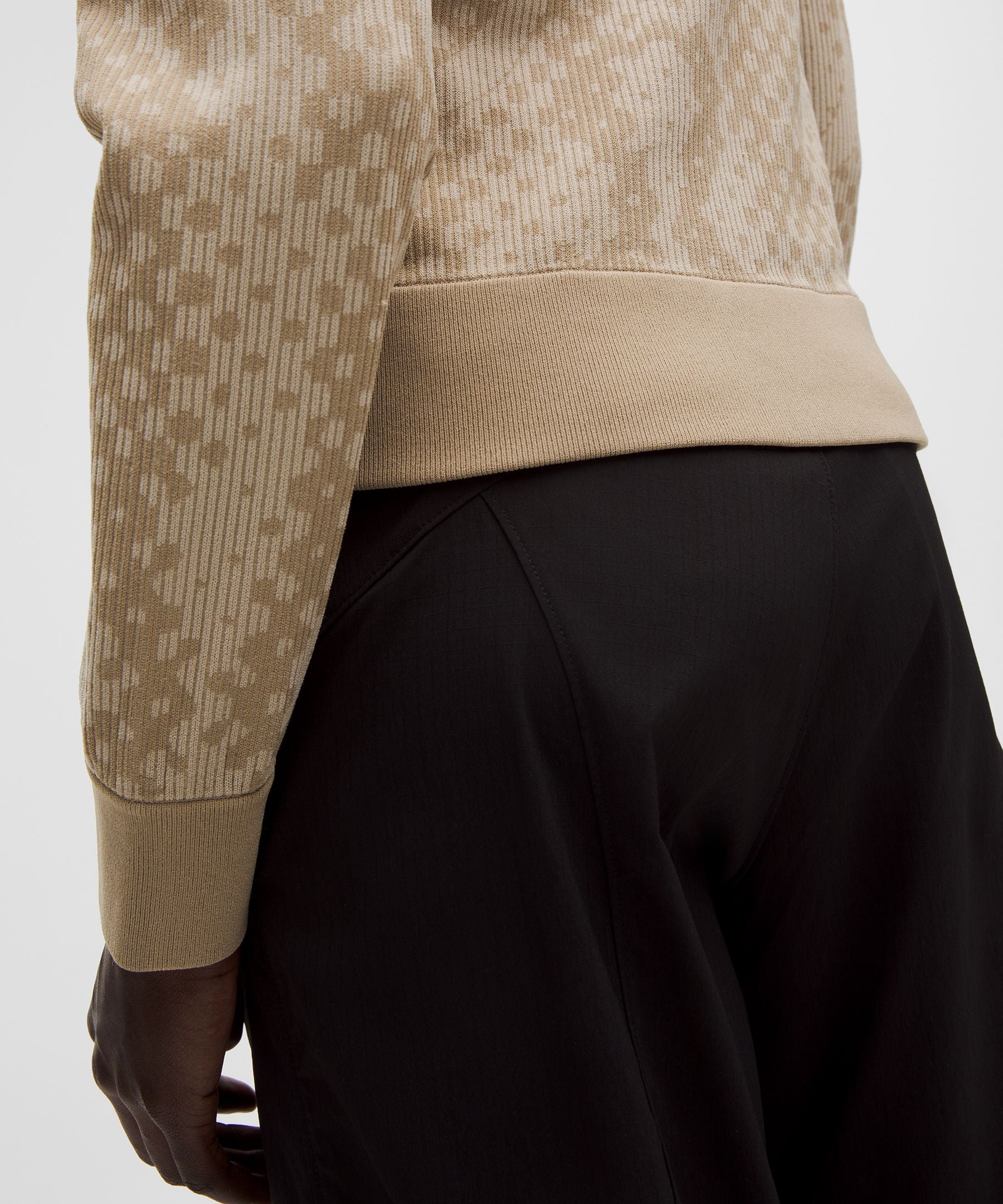 Two-Tone Fitted Full-Zip Sweater *SLNSH Collection