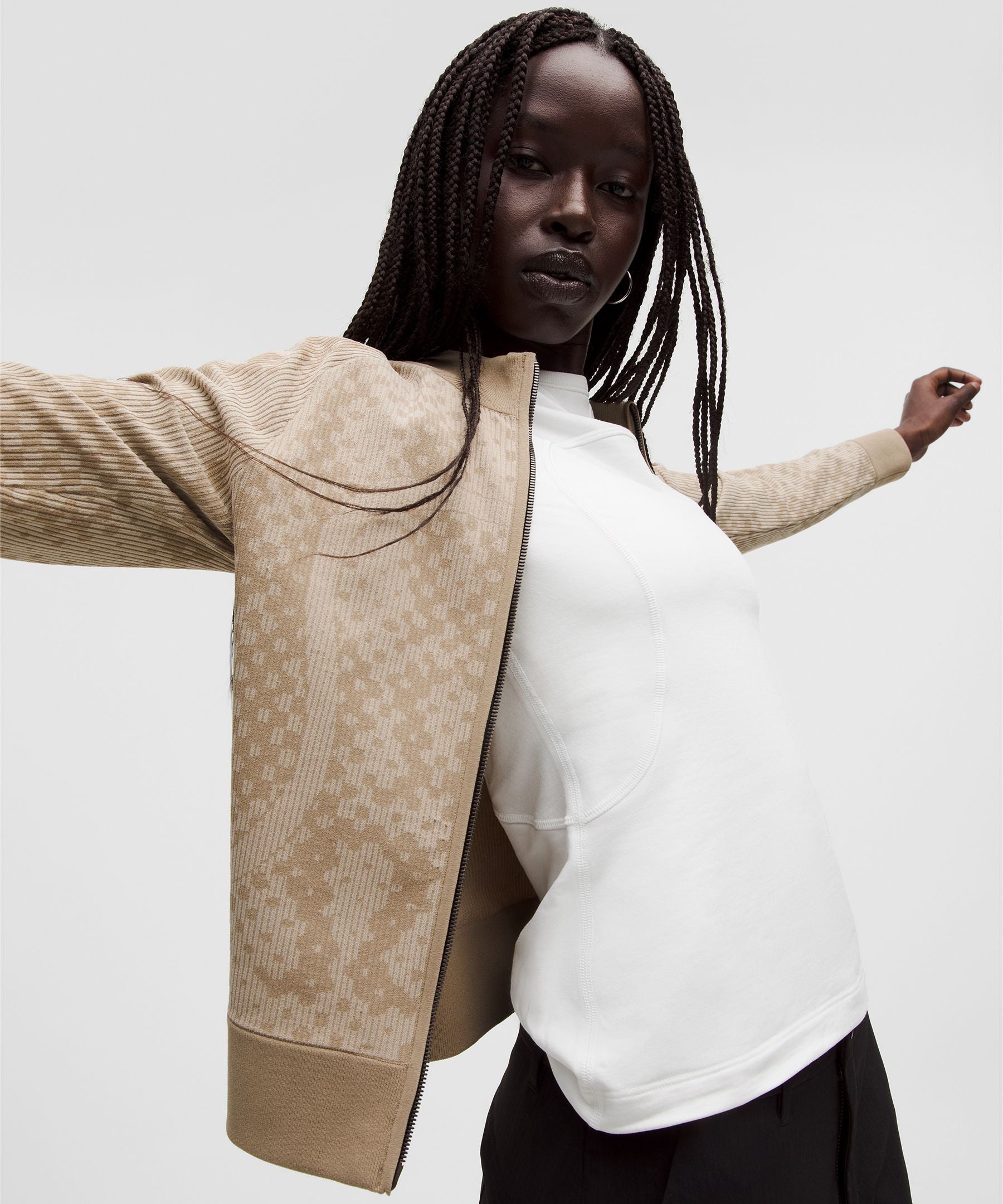 Two-Tone Fitted Full-Zip Sweater *SLNSH Collection