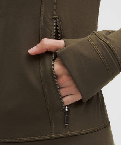 Define Track Jacket *Luon
