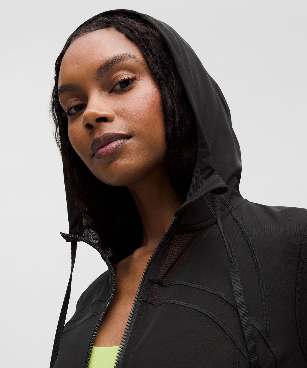 Define Cropped Hooded Jacket *Mesh