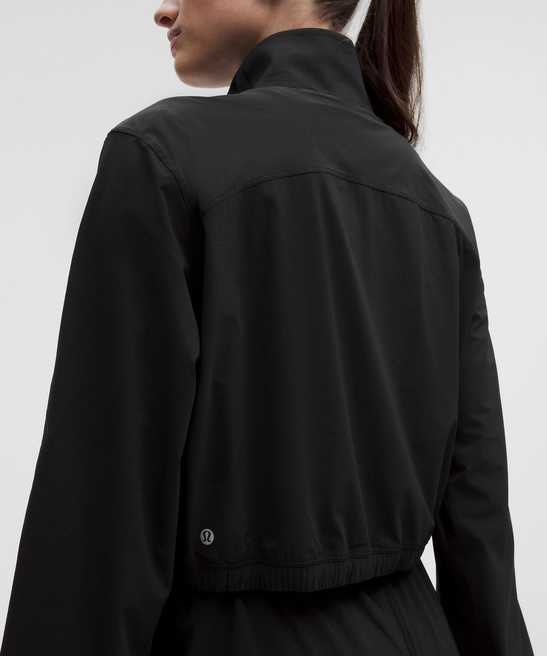 Mile Maker Run Crew Graphic Cinch-Hem Jacket