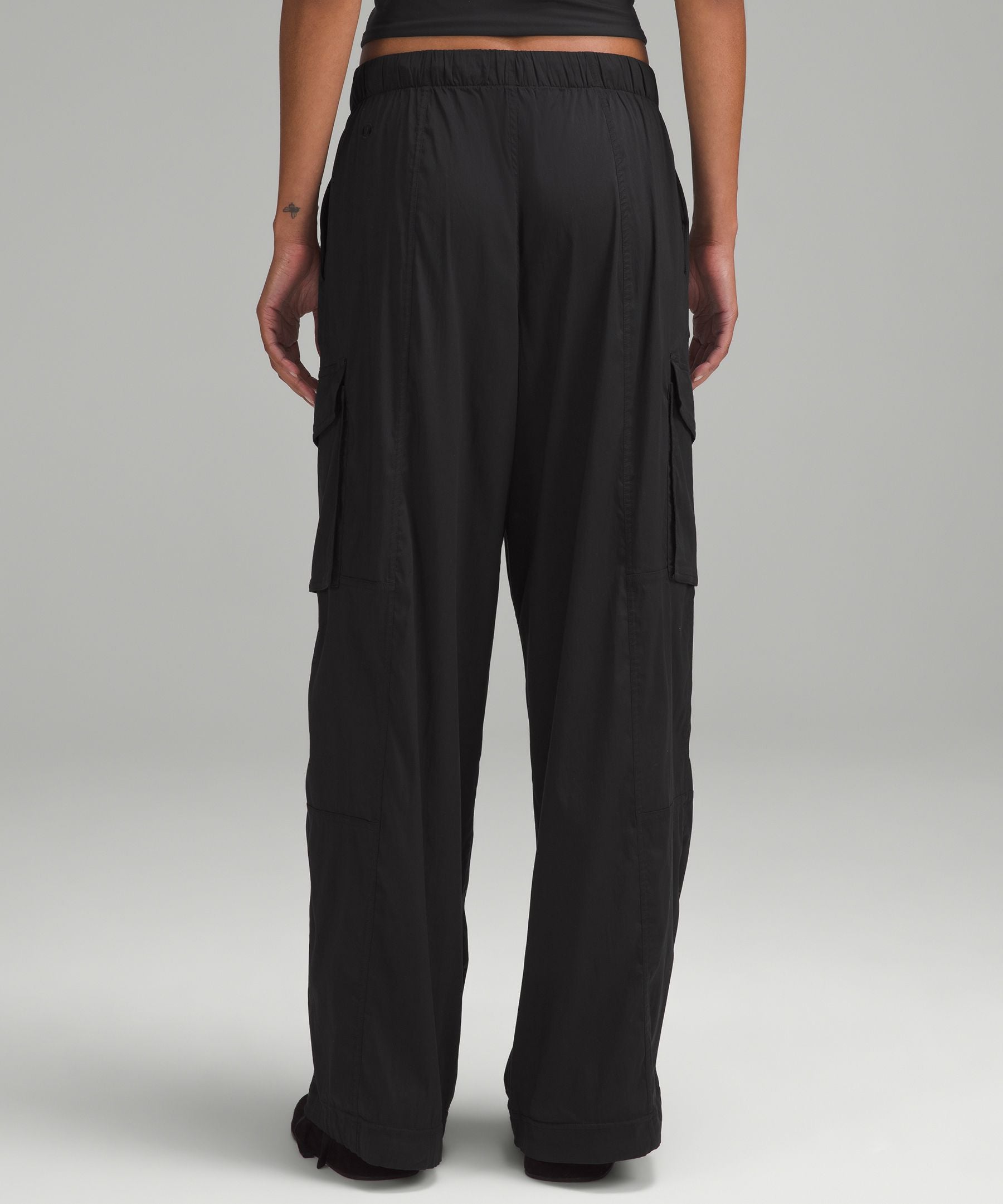Lightweight Adjustable Mid-Rise Cargo Pant