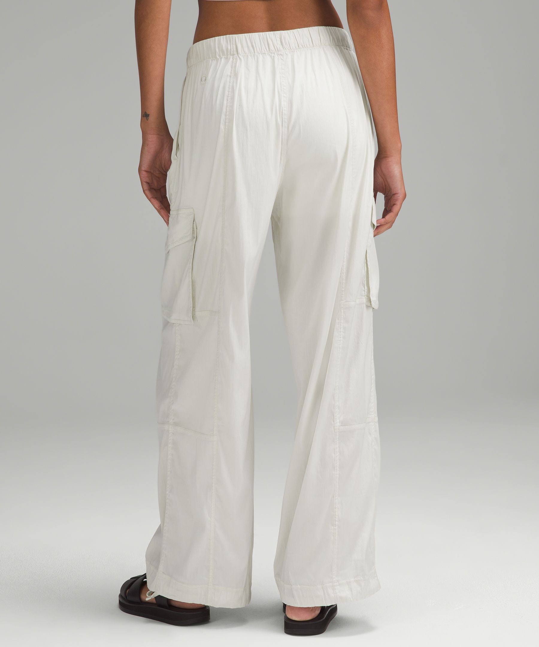 Lightweight Adjustable Mid-Rise Cargo Pant