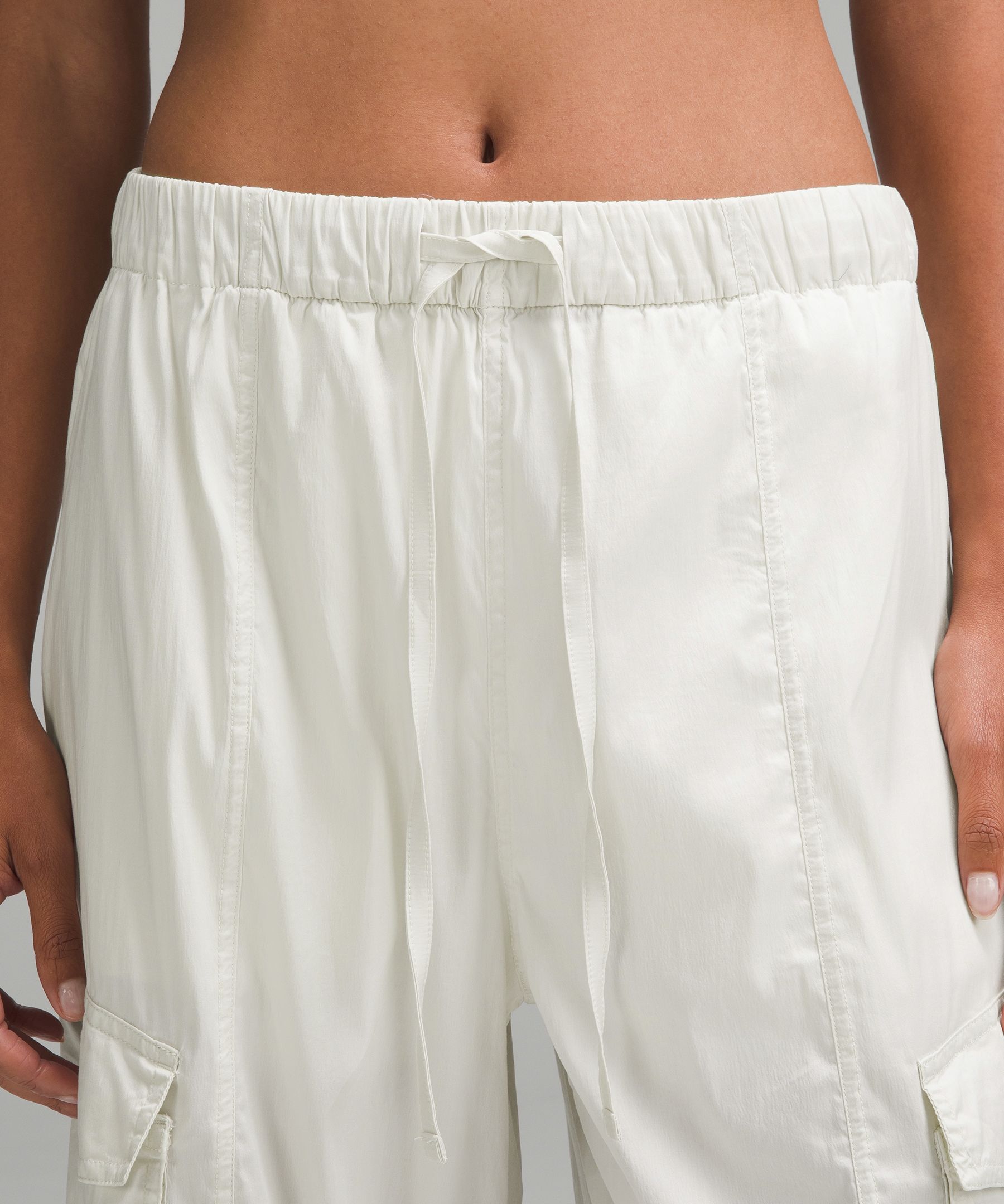 Lightweight Adjustable Mid-Rise Cargo Pant