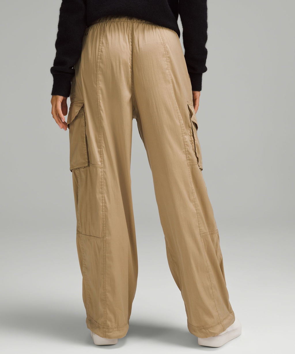 Lightweight Adjustable Mid-Rise Cargo Pant