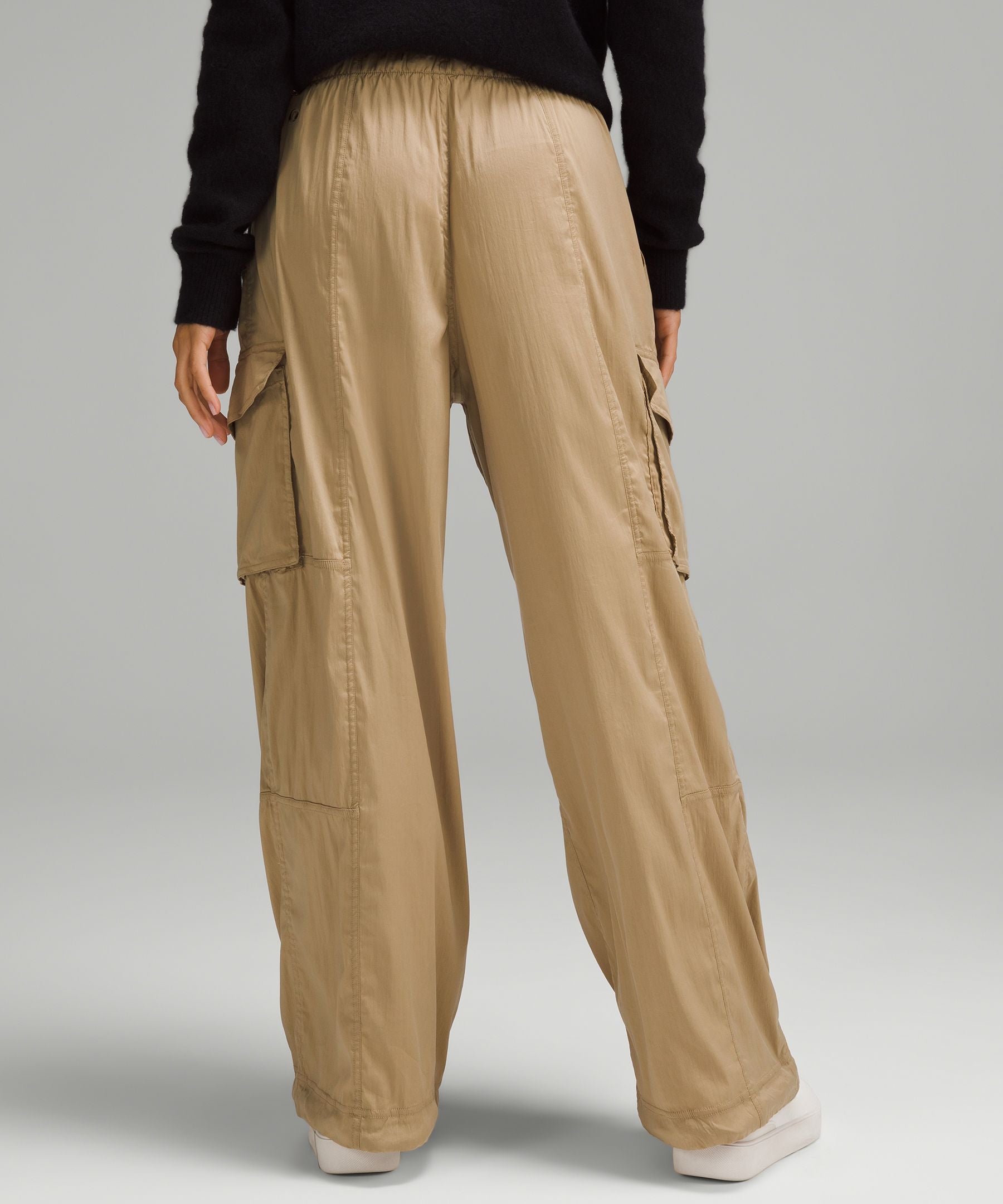Lightweight Adjustable Mid-Rise Cargo Pant