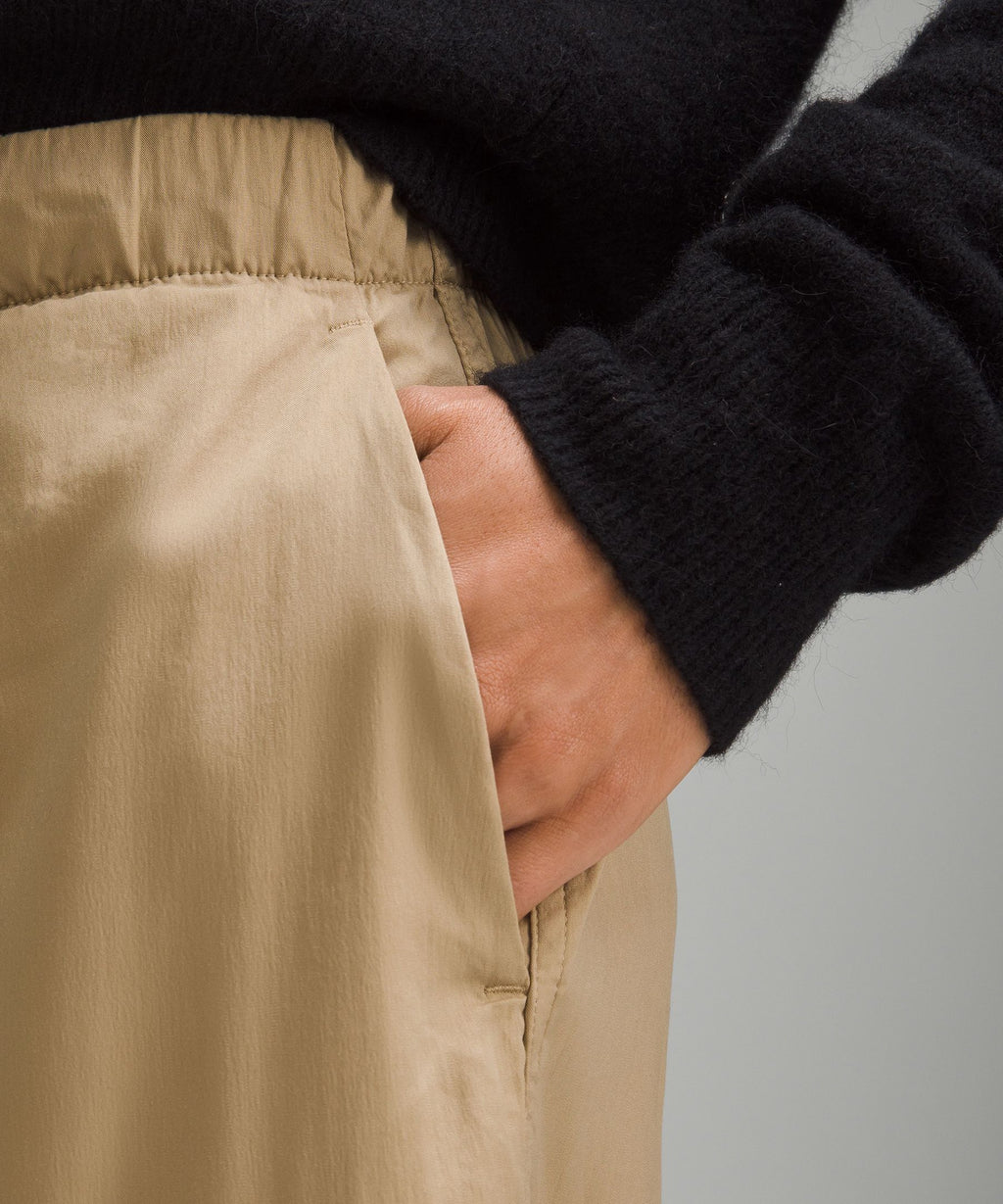 Lightweight Adjustable Mid-Rise Cargo Pant