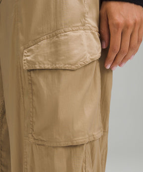 Lightweight Adjustable Mid-Rise Cargo Pant